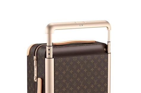 gravure initiale louis vuitton|louis vuitton luggage custom.